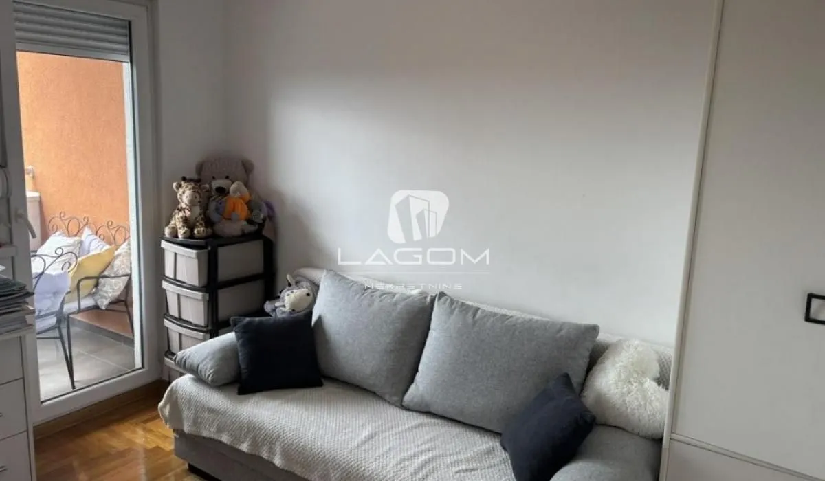 Prodaja, trosoban stan, 59m², Ledine, Beograd