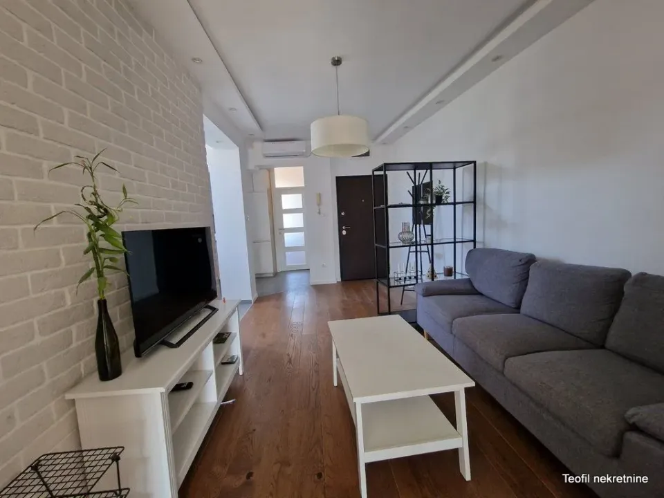 Rent, two bedroom apartment, 47m², Stari Grad, Beograd