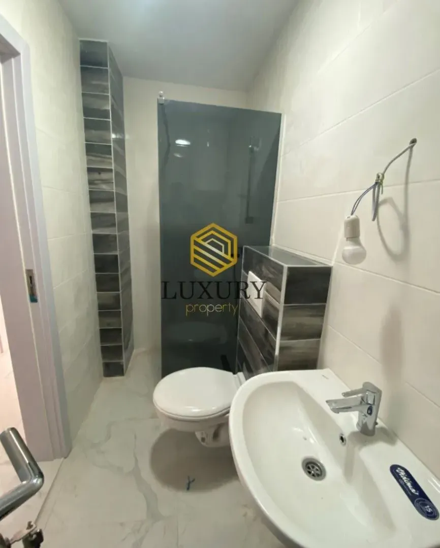 Prodaja, jednosoban stan, 42m², Podkošljun, Budva