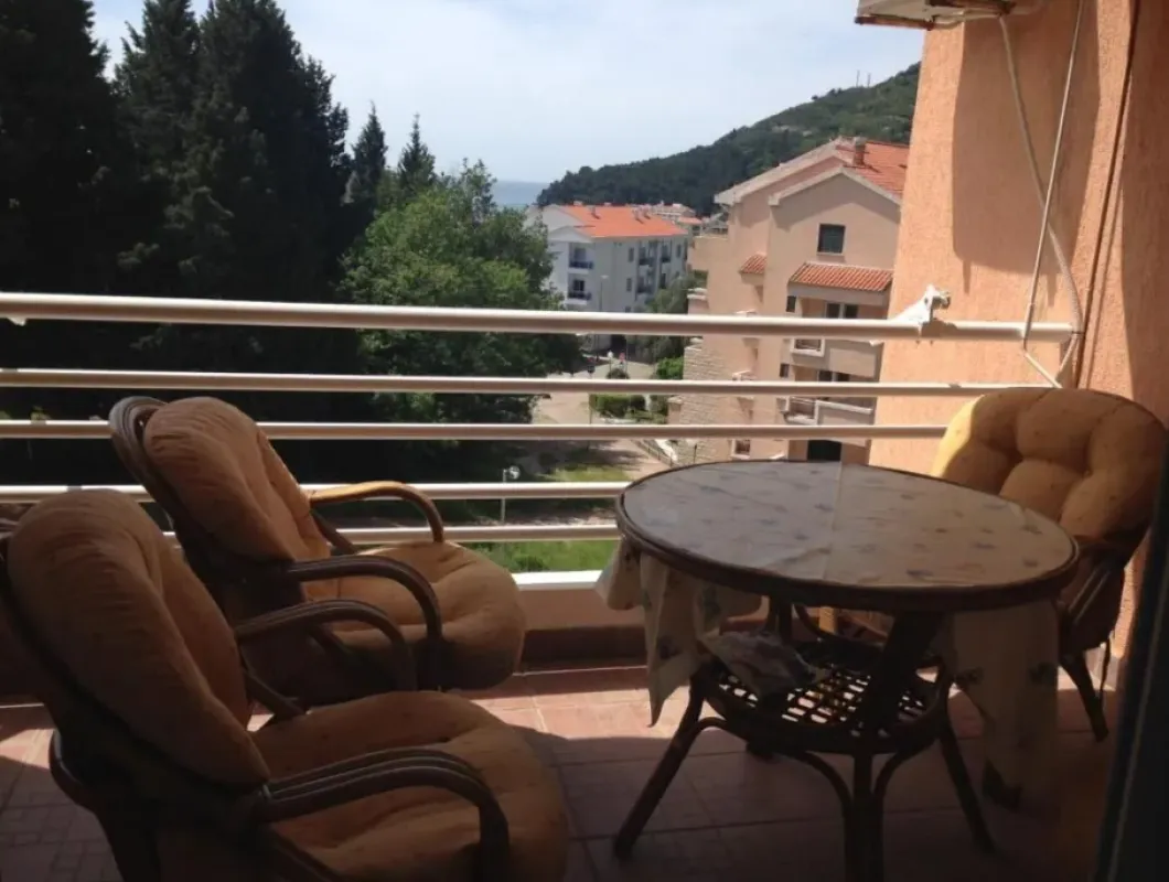 Prodaja, dvosoban stan, 75m², Petrovac, Budva