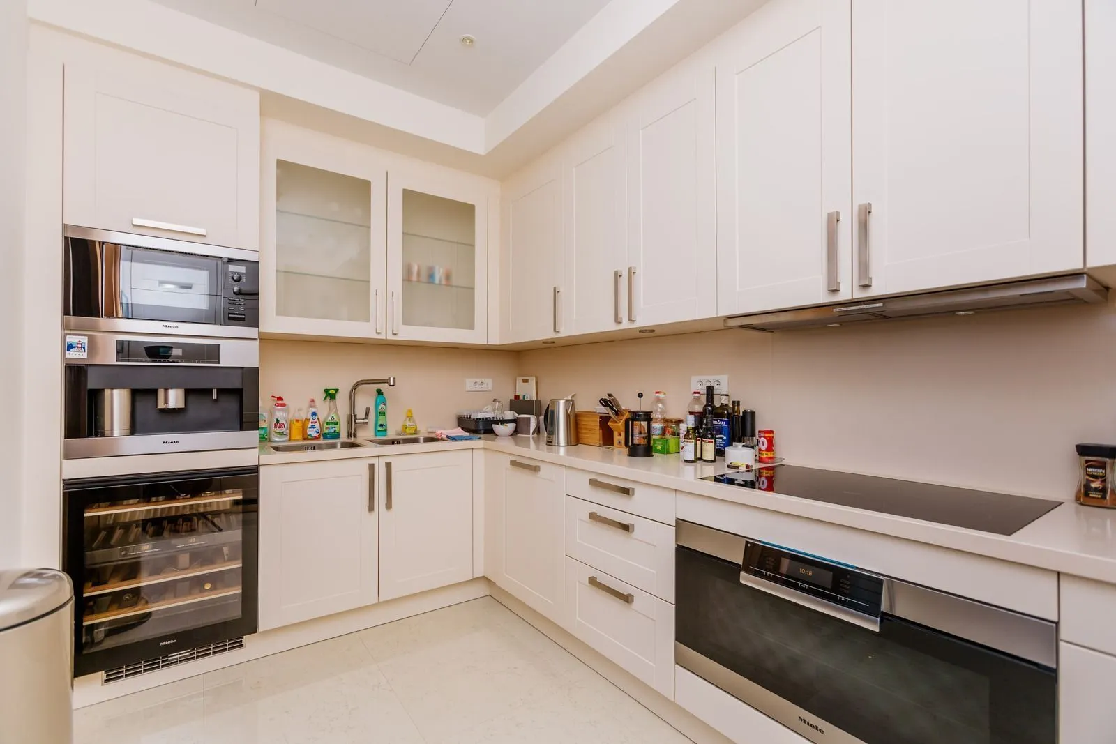 Sale, four bedroom apartment, 240m², Tivat, Crna Gora