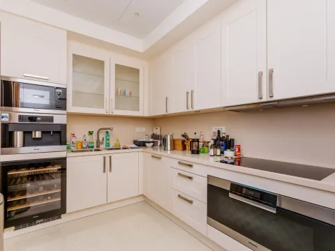 Sale, four bedroom apartment, 240m², Tivat, Crna Gora - image 21