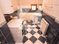 Rent, house, 300m², Ibričevina, Podgorica - image 23