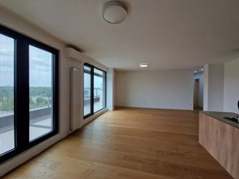 Izdavanje, petosoban stan, 155m², Stari Grad, Beograd - image 2