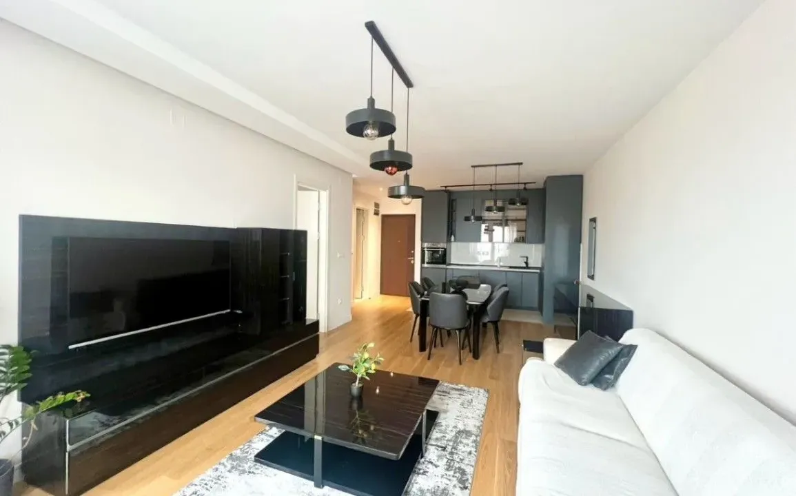 Izdavanje, jednosoban stan, 57m², Kod Capital Plaze, Podgorica