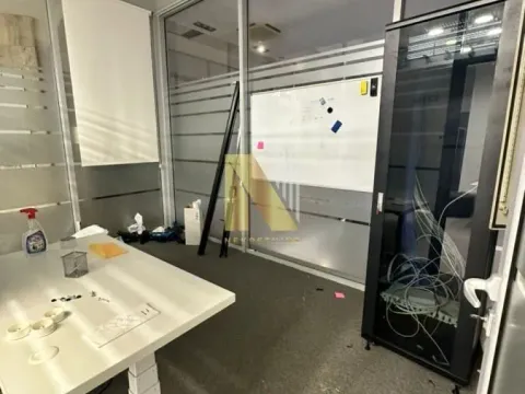 Rent, office space, 1029m², Centar, Novi Sad - image 10