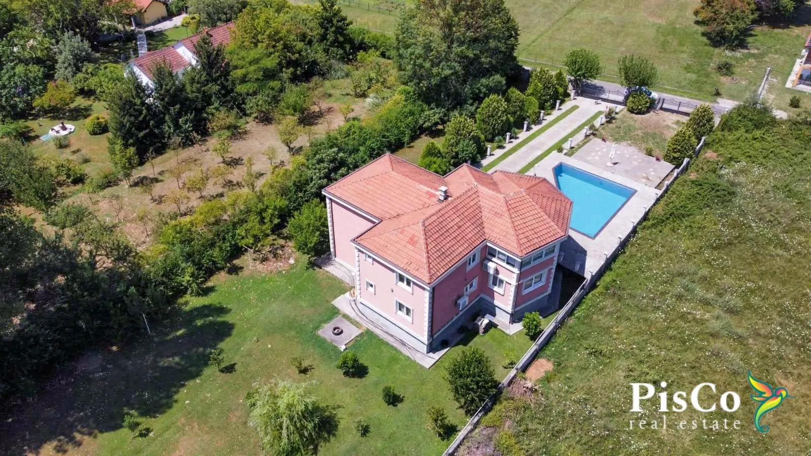Prodaja, kuća, 340m², Danilovgrad, Crna Gora
