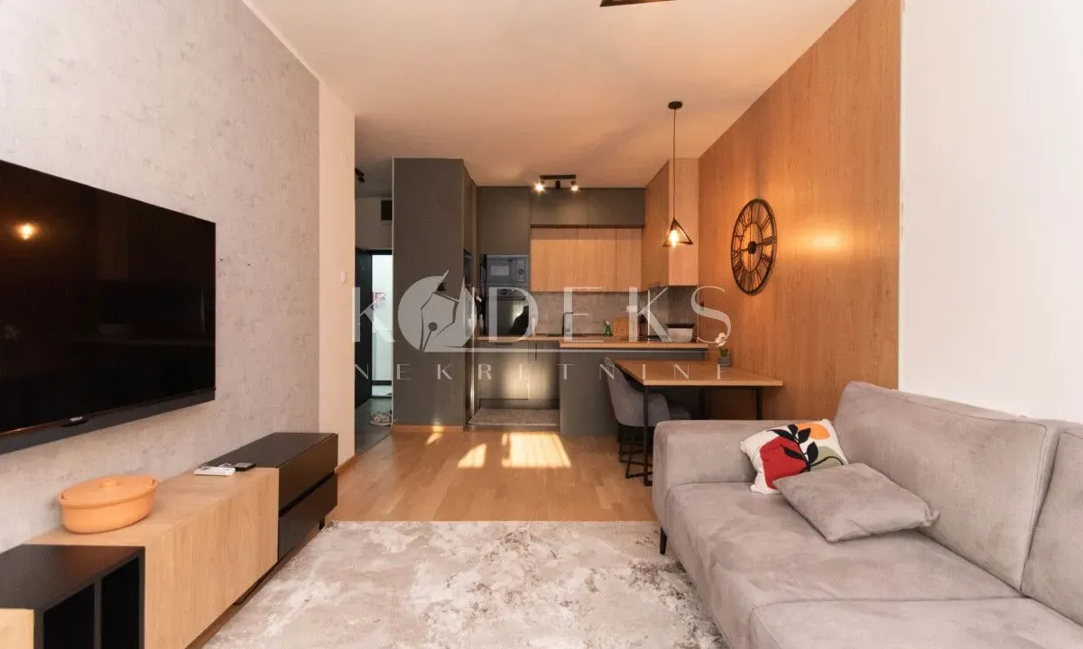 Izdavanje, jednosoban stan, 42m², Pobrežje, Podgorica