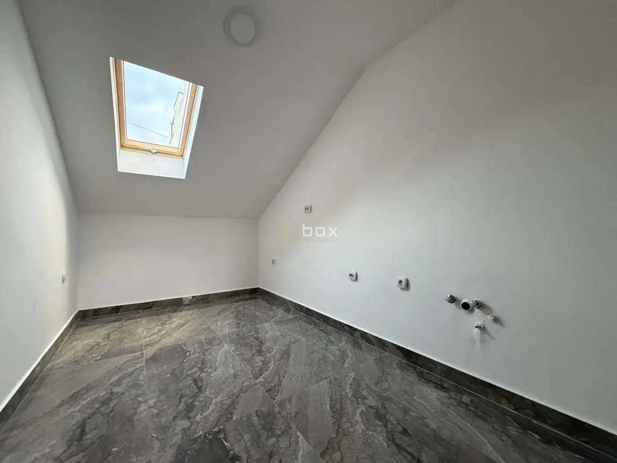 Prodaja, dvosoban stan, 87m², Donja Vrežina, Niš