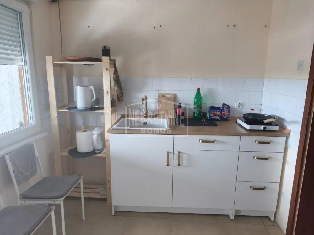 Prodaja, dvosoban stan, 60m², Aleksandrovo, Subotica