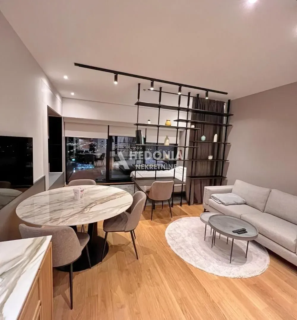 Izdavanje, jednosoban stan, 38m², Novi Beograd Blok 65, Novi Beograd Sve Podlokacije