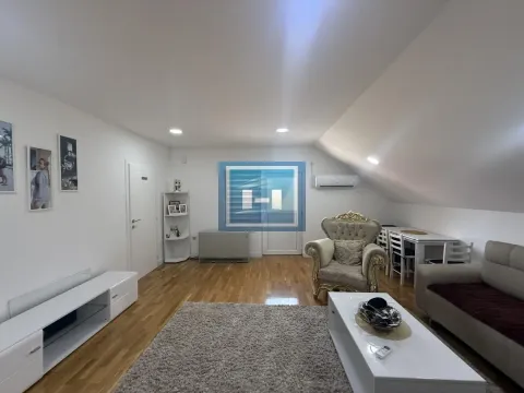 Prodaja, kuća, 200m², Majur, Jagodina - image 49