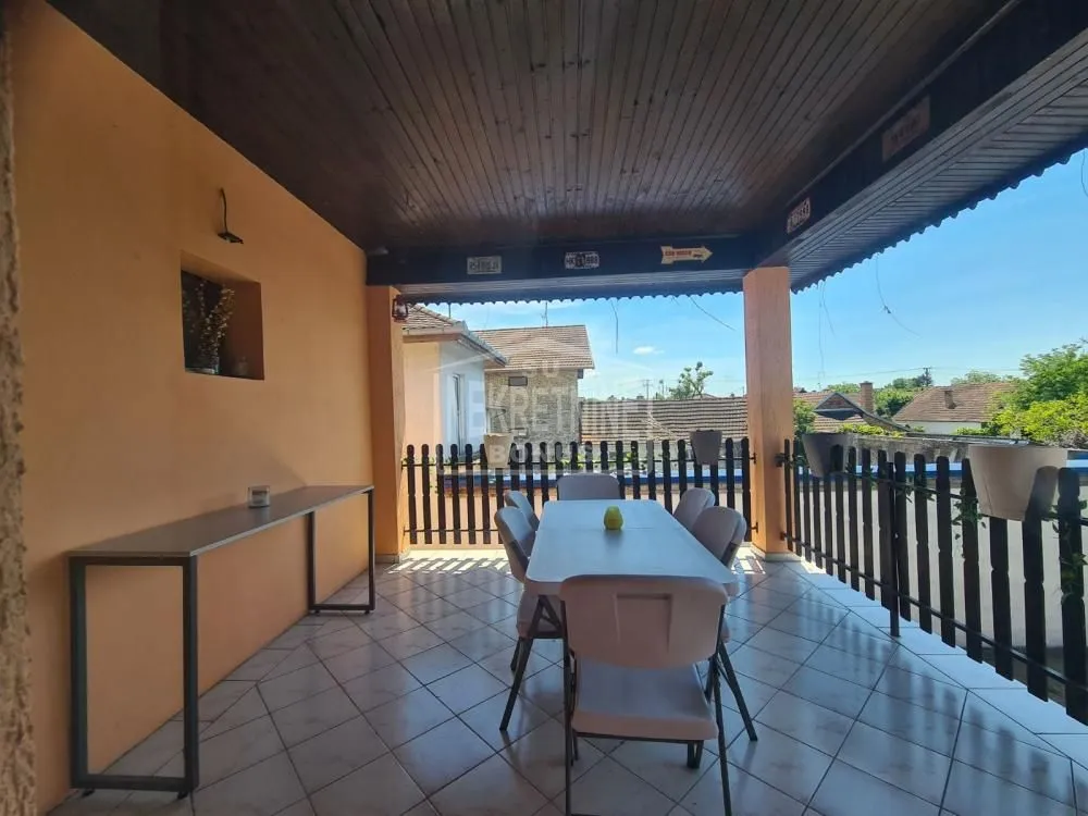 Prodaja, kuća, 400m², Aleksandrovo, Subotica