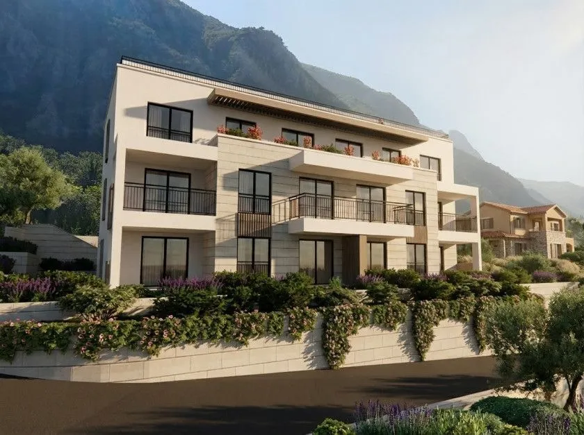 Sale, two bedroom apartment, 74m², Dobrota, Kotor