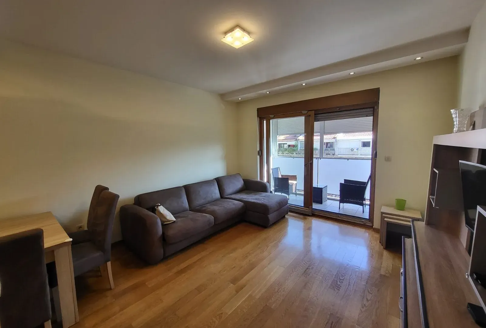 Rent, three bedroom apartment, 95m², Momišići, Podgorica