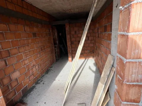 Izdavanje, dvosoban stan, 62m², Zagorič, Podgorica - image 7