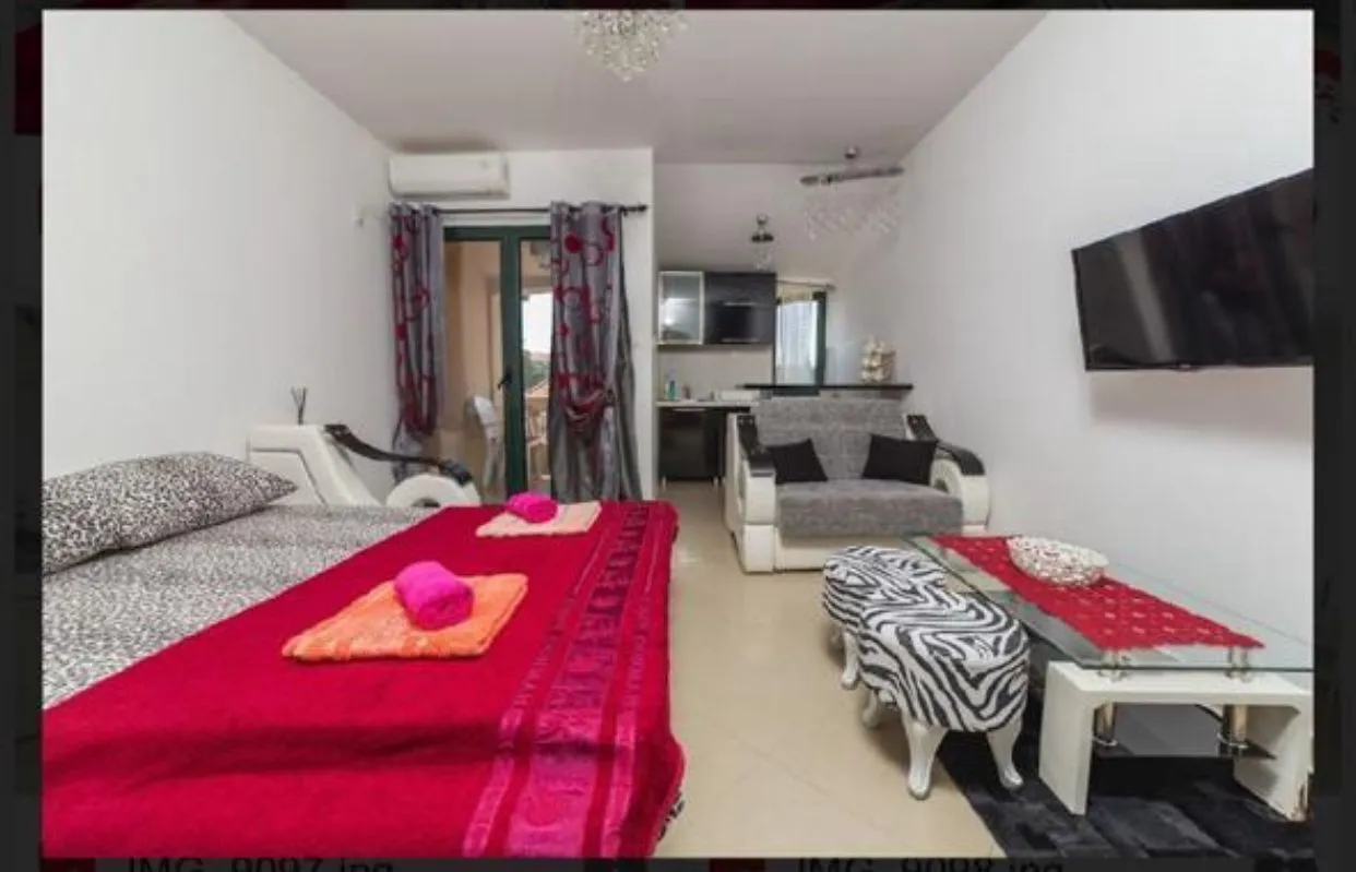 Rent, house, 280m², Centar, Budva