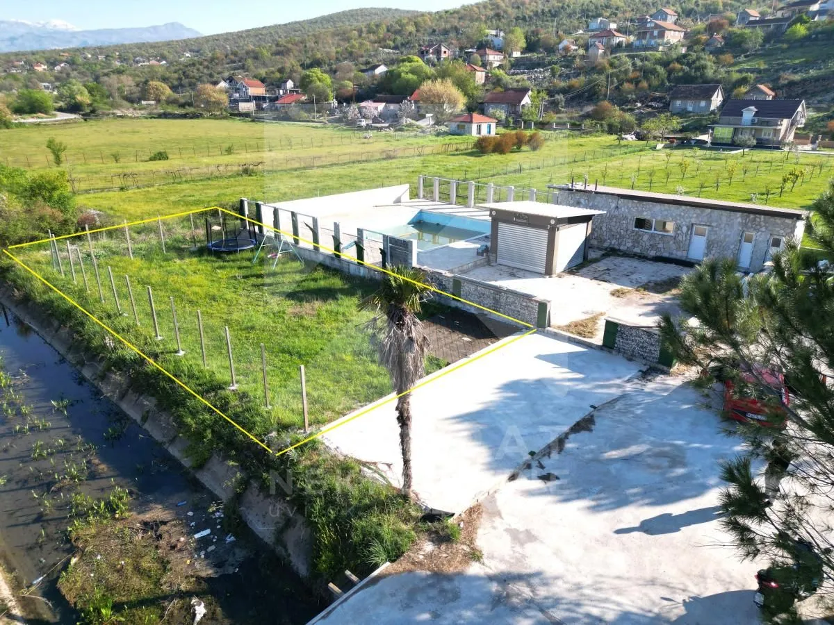 Prodaja, plac, 520m², Tološi, Podgorica