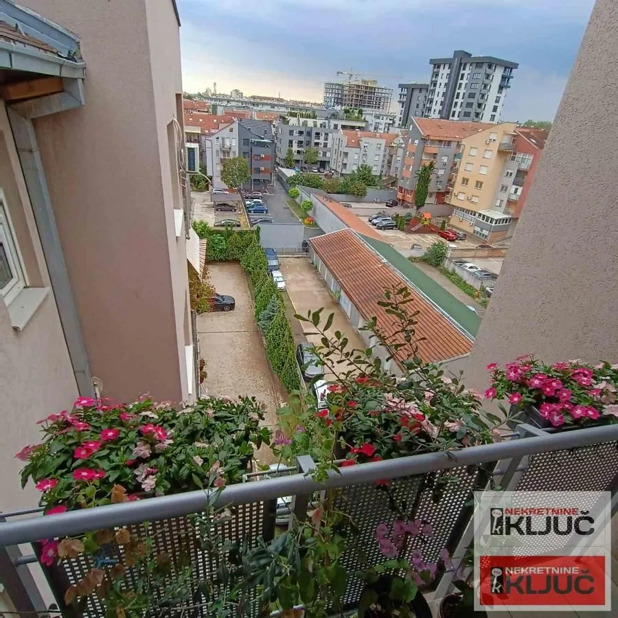 Prodaja, trosoban stan, 90m², Nova Detelinara, Novi Sad Sve Podlokacije
