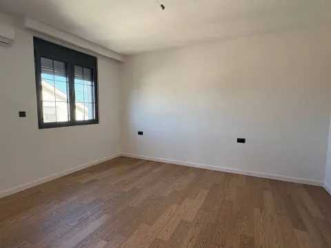 Prodaja, trosoban stan, 96m², Tivat, Crna Gora - image 8