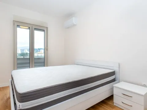 Rent, two bedroom apartment, 72m², Central Point, Podgorica - image 12