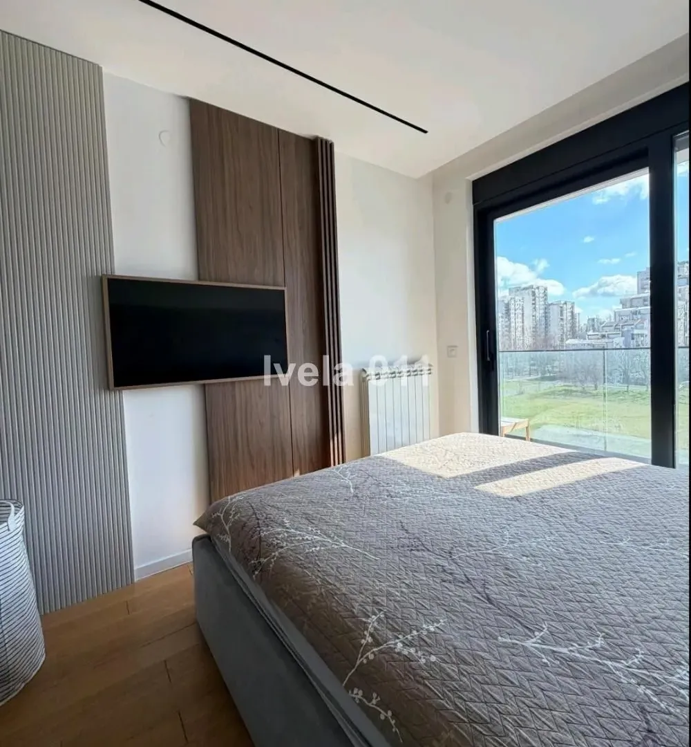Prodaja, četvorosoban stan, 100m², Novi Beograd Blok 63, Novi Beograd Sve Podlokacije