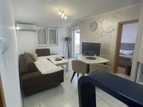 Rent, apartment, 50m², Kotor, Crna Gora