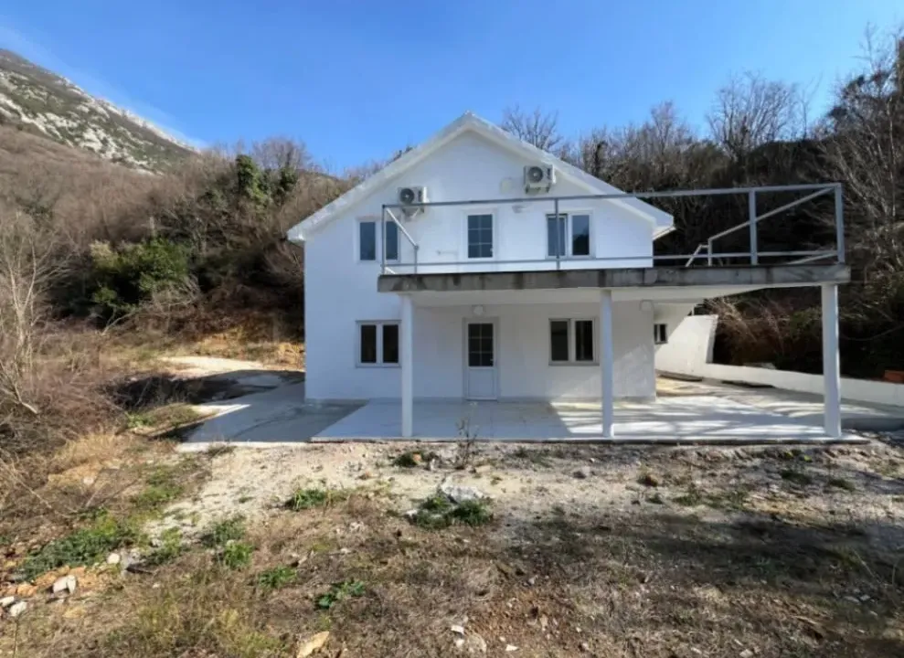 Sale, house, 104m², Mišići, Bar