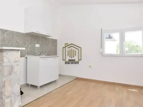 Rent, one bedroom apartment, 60m², Vranići, Podgorica - image 2
