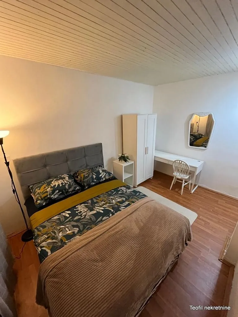 Prodaja, dvosoban stan, 37m², Zemun Centar, Zemun Sve Podlokacije