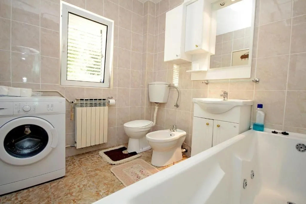 Sale, house, 170m², Reževići, Budva