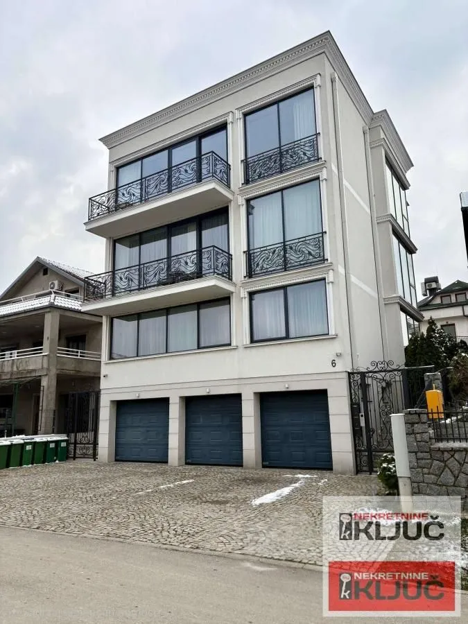 Izdavanje, trosoban stan, 100m², Sremska Kamenica, Petrovaradin