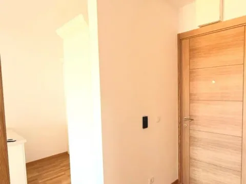 Sale, one bedroom apartment, 45m², Bečići, Budva - image 7