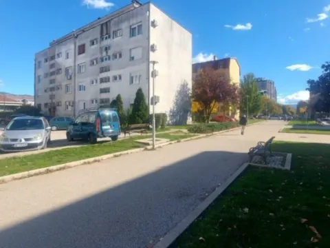 Prodaja, trosoban stan, 68m², Centar, Nikšić - image 5