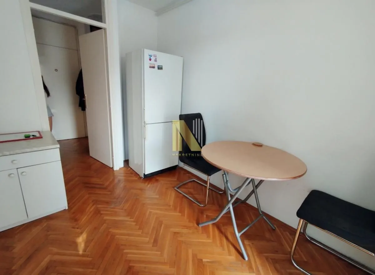 Izdavanje, dvosoban stan, 56m², Liman 4, Novi Sad Sve Podlokacije