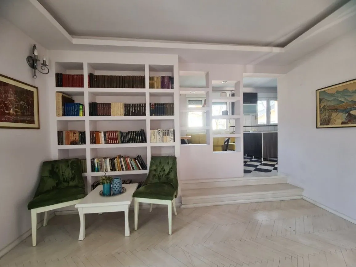 Rent, house, 300m², Tološi, Podgorica