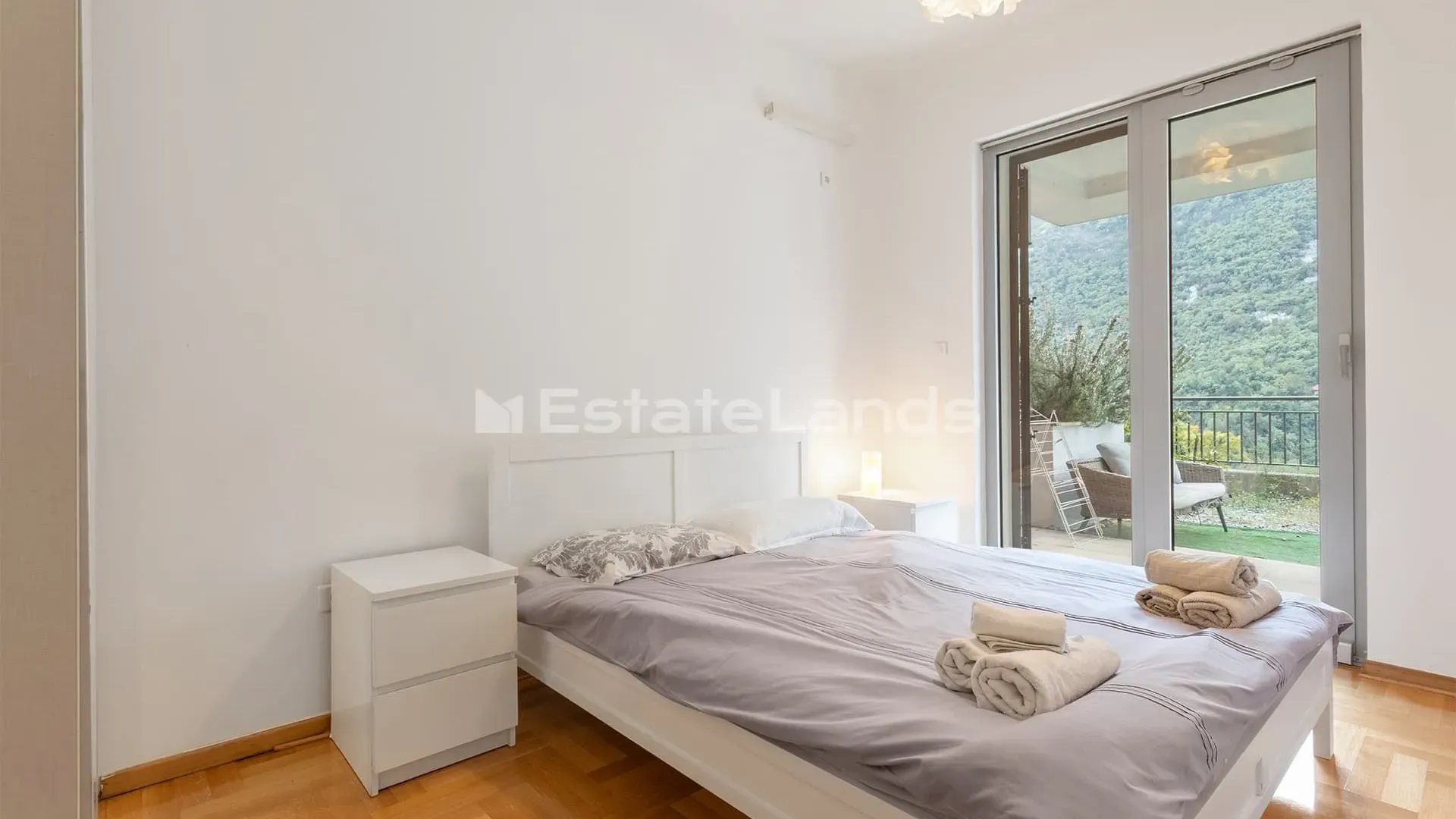 Prodaja, trosoban stan, 97m², Morinj, Kotor