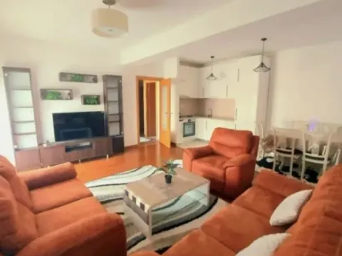 Izdavanje, jednosoban stan, 65m², Pobrežje, Podgorica