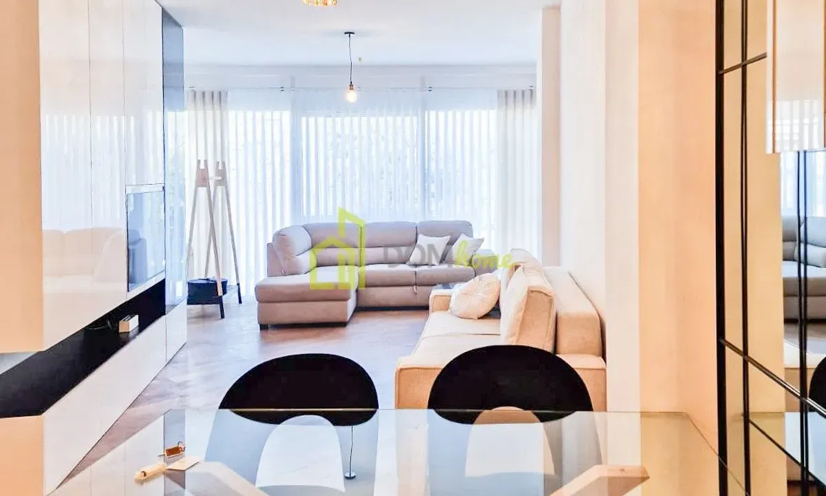 Izdavanje, jednosoban stan, 64m², Tree cane, Budva