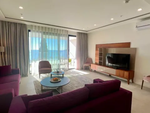 Prodaja, dvosoban stan, 107m², Budva, Crna Gora - image 1