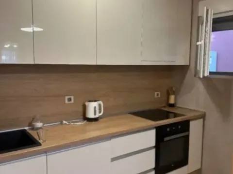 Izdavanje, jednosoban stan, 42m², Gorica C, Podgorica - image 6