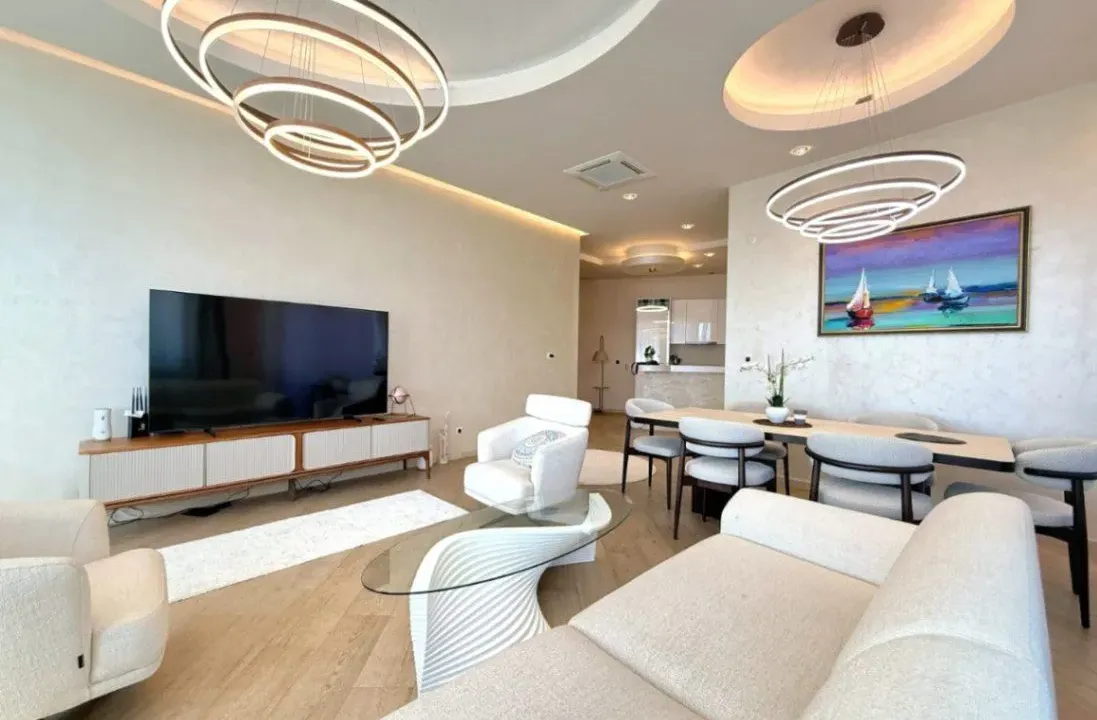 Prodaja, dvosoban stan, 112m², Centar, Budva