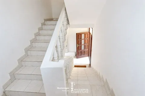 Prodaja, trosoban stan, 86m², Centar, Herceg Novi - image 13