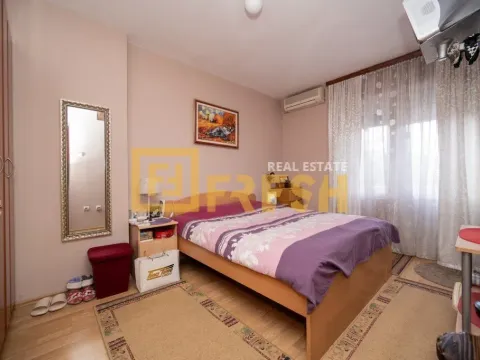 Prodaja, kuća, 140m², Pobrežje, Podgorica - image 11