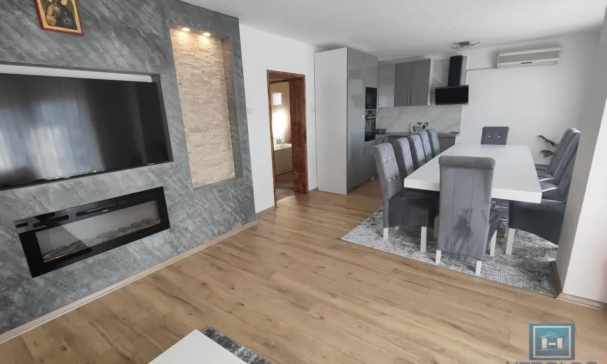 Sale, house, 270m², Budžino brdo, Jagodina