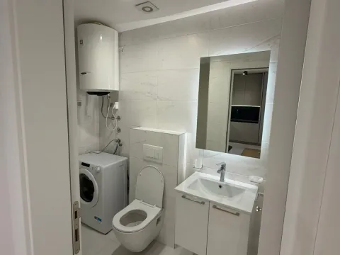 Izdavanje, jednosoban stan, 50m², Stari Aerodrom, Podgorica - image 3