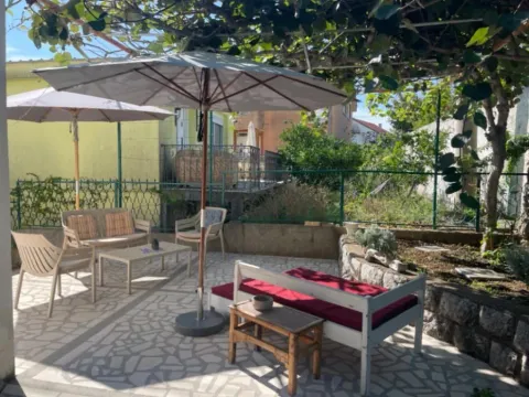 Izdavanje, kuća, 145m², Dobre Vode, Bar - image 7