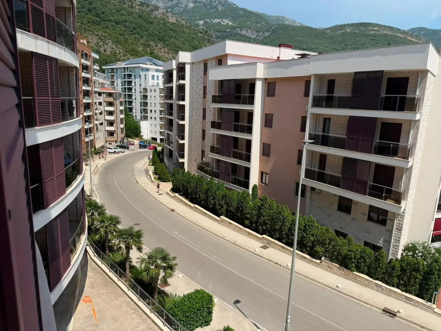 Rent, studio apartment, 42m², Bečići, Budva