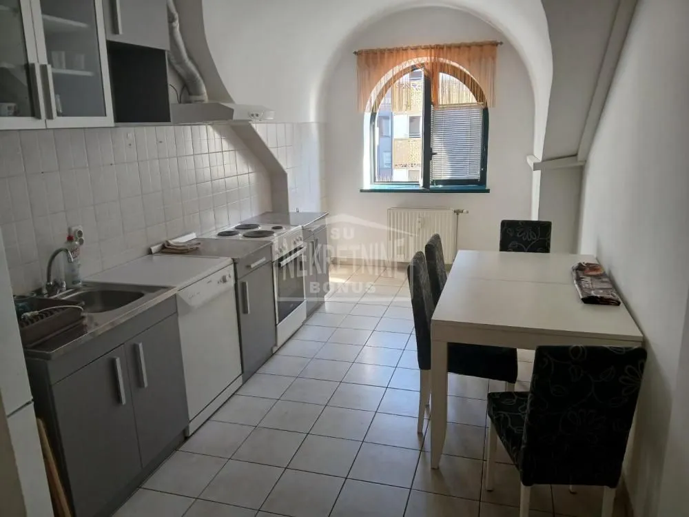 Sale, three bedroom apartment, 98m², Centar, Subotica