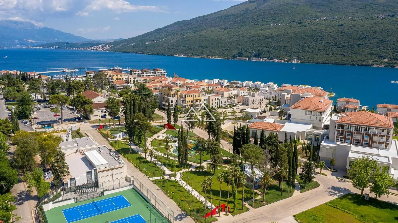 Prodaja, dvosoban stan, 120m², Portonovi, Herceg Novi